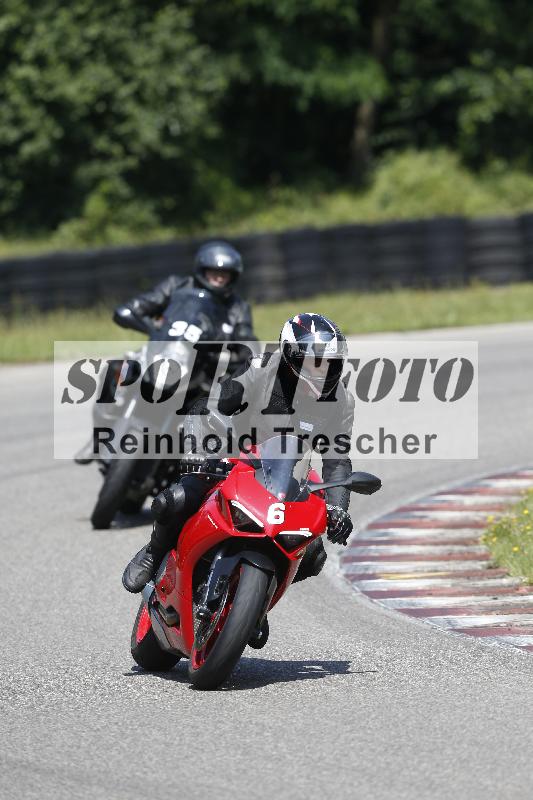 /27 12.06.2025 Ducati Schweiz Trackday Warmup  ADR/blau-bleu/6